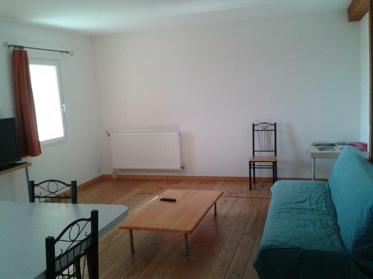 Le Bon Air Est Dans Le Pre Apartment Champagnac  Exterior photo